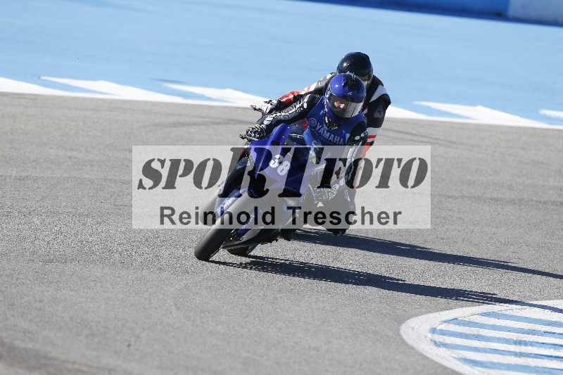 /02 28.-31.01.2025 Moto Center Thun Jerez/gruen-green/38